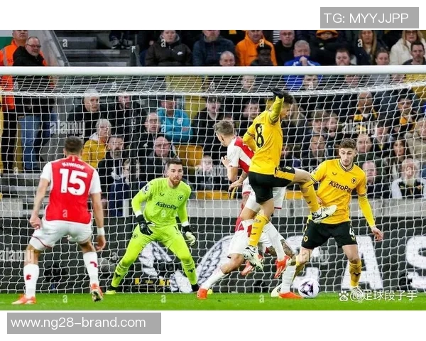 西甲激战阿森纳逆转里昂绝杀瞬间引发争议判罚全场沸腾