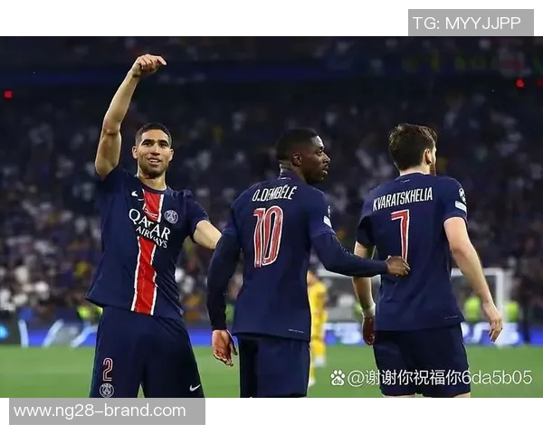 友谊赛精彩回顾巴黎圣日耳曼与切尔西的点球大战引发全场热烈反响