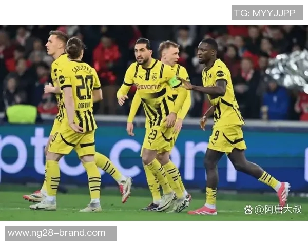 欧联杯激战：多特蒙德逆转巴黎圣日耳曼上演惊心动魄的4-3逆袭战