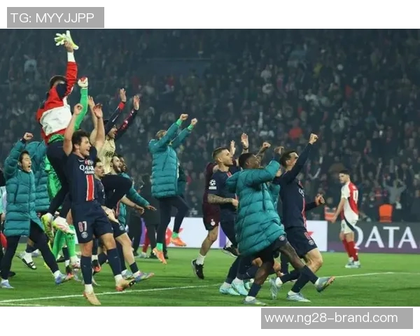 友谊赛精彩回顾巴黎圣日耳曼与那不勒斯激战成平局的战术分析与绝杀瞬间